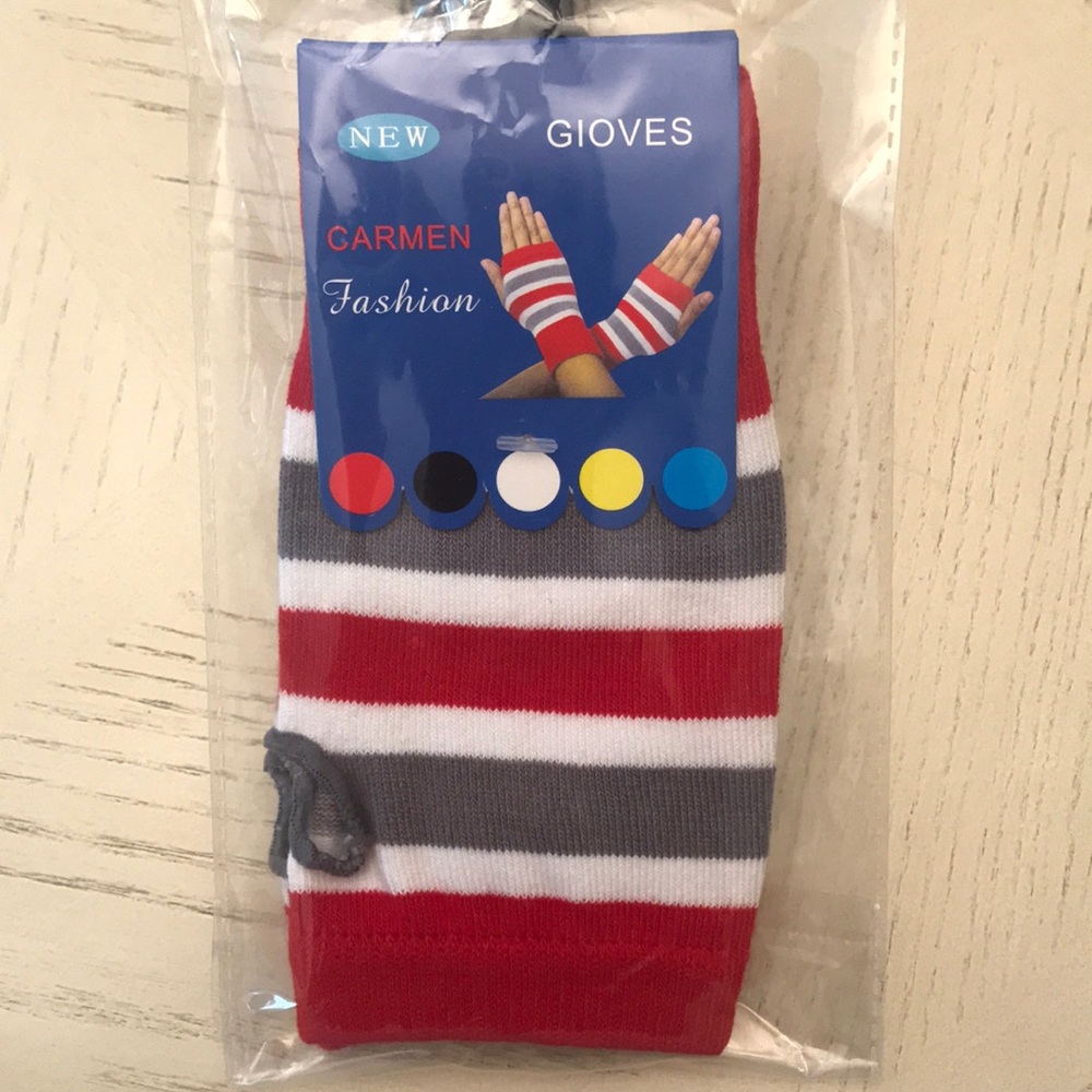 “NEW” Carmen Fashion Fingerless Gloves
